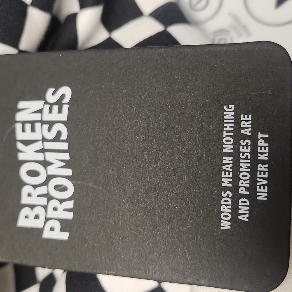 Broken Promises Sweat Shirt - Picture 4 of 6